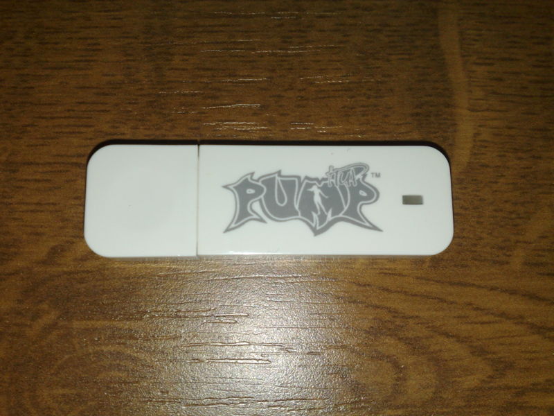 Datei:Pump usb stick.jpg